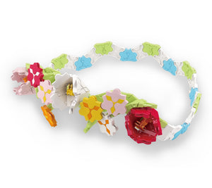 Wreath of flowers featured in the LaQ sweet collection flower set