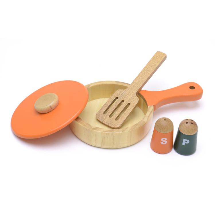 Frying pan set display featured in the woody puddy set