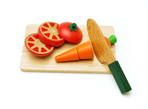 Sliced tomatoes and carrots set featured in the woody puddy set